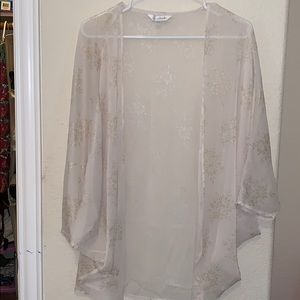 Charming Charlie Patterned Kimono